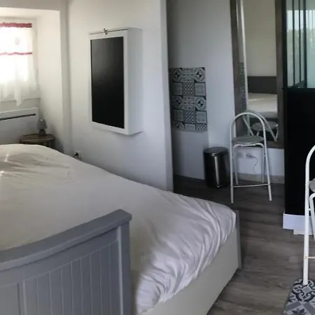 Studio 11M2 Magny-Cours Exterior photo